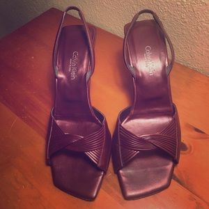 Size 6 1/2 Calvin Klein sling backs in mauve